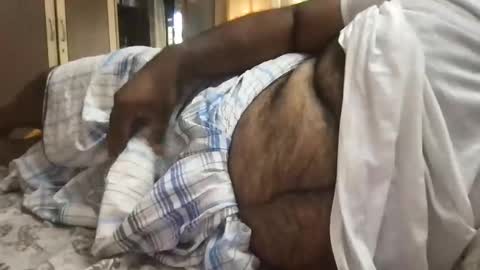 Snapshot of ajeeb_najeeb chatting on 12.18.24 BigHairyGuy online show from 12.18.24