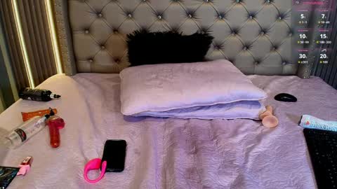 akane_sa online show from 04.10.26