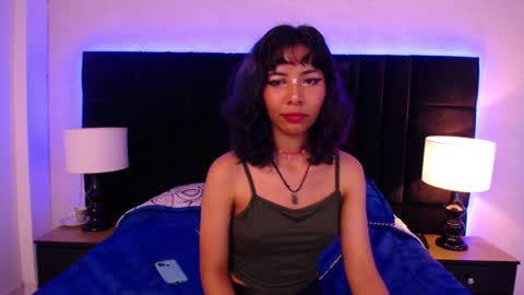 A K A N E  U W U online show from 01.18.25