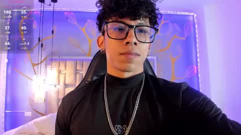 akazaboy online show from 09.17.25