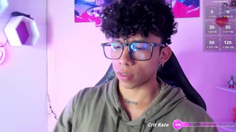 akazaboy online show from 09.19.25