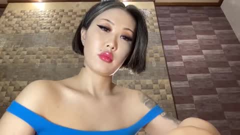 Akemi online show from 02.05.25