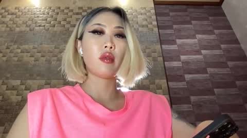 Akemi online show from 10.05.25