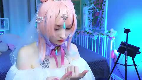 Akemi online show from 02.21.25