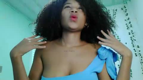 akemy_saunderz online show from 07.18.26