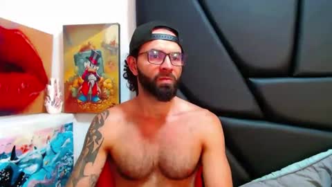 Snapshot of akiles_r chatting on 07.16.26 akiles online show from 07.16.26