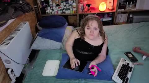 Natalie online show from 11.26.25