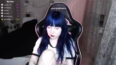 Snapshot of akirahartyx chatting on 10.23.25 akirahartyx online show from 10.23.25