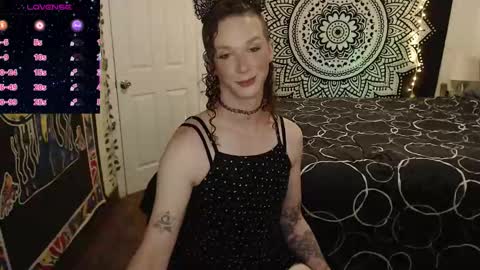 Snapshot of akirasuka chatting on 11.16.25 kirax online show from 11.16.25