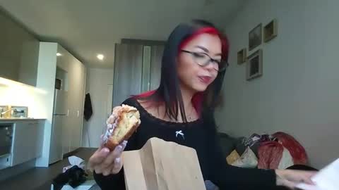 Akira Zay online show from 04.25.26