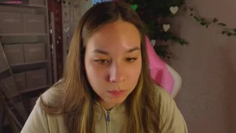 Snapshot of al1ice_moures chatting on 02.05.26 Al1ice online show from 02.05.26