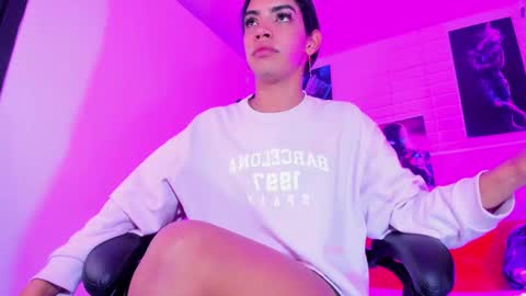 Snapshot of alahia__rodriguez chatting on 01.05.25 Alahia Rodriguez online show from 01.05.25