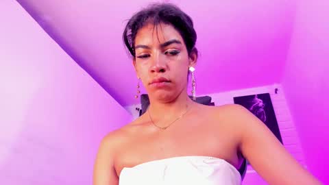 Snapshot of alahia__rodriguez chatting on 11.17.25 Alahia Rodriguez online show from 11.17.25