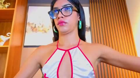Alahia Rodriguez online show from 06.04.26