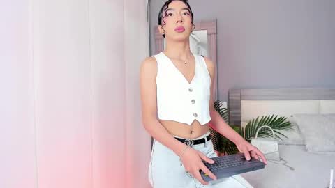 alaiaguerra online show from 09.13.25