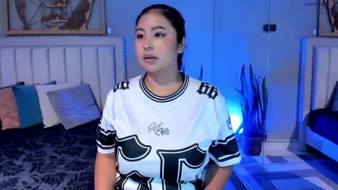     online show from 02.06.25