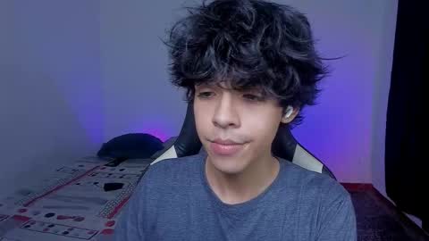 Snapshot of alan18n chatting on 11.28.25 alan18n online show from 11.28.25