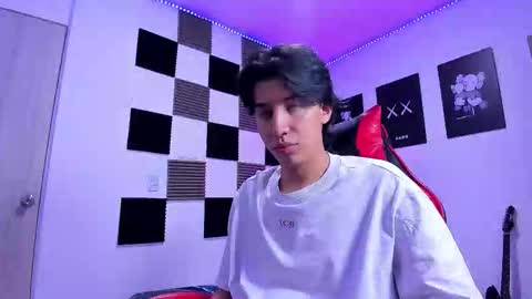 Snapshot of alan_boy01 chatting on 01.31.26 Alan Boy online show from 01.31.26