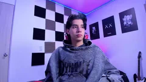 Snapshot of alan_boy01 chatting on 02.07.26 Alan Boy online show from 02.07.26