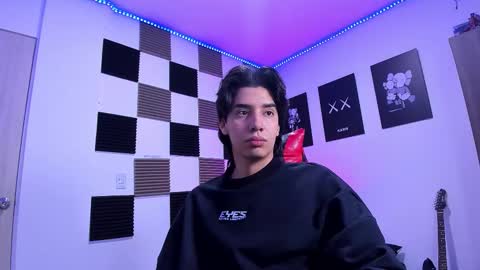 Snapshot of alan_boy01 chatting on 02.08.26 Alan Boy online show from 02.08.26