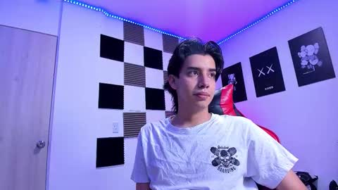 Snapshot of alan_boy01 chatting on 02.09.26 Alan Boy online show from 02.09.26