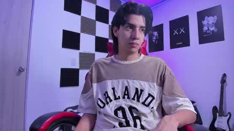 Snapshot of alan_boy01 chatting on 02.19.26 Alan Boy online show from 02.19.26