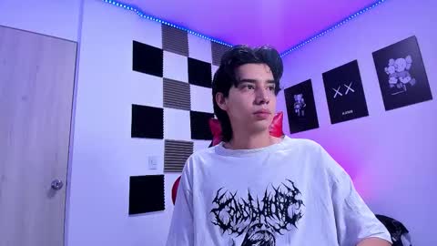 Snapshot of alan_boy01 chatting on 02.21.26 Alan Boy online show from 02.21.26