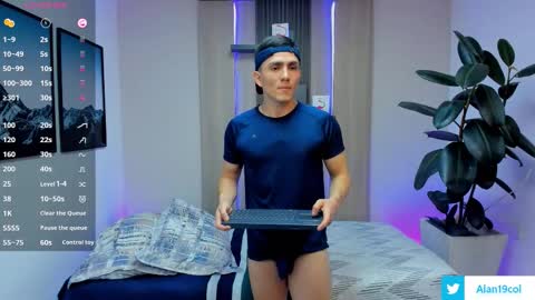 Alan  Kevin can we reach 100 thumbs up please guys  online show from 11.26.25