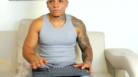 alan_vitori online show from 04.15.26