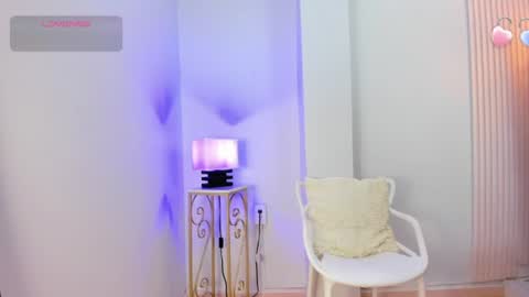 Snapshot of alana__rossetti chatting on 06.26.26 Alana online show from 06.26.26