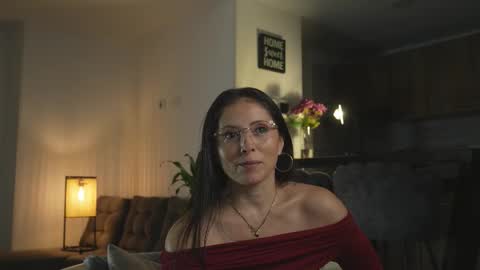 Snapshot of alana_gasparani chatting on 11.16.25 Alana Gasparini online show from 11.16.25