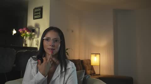 Snapshot of alana_gasparani chatting on 11.17.25 Alana Gasparini online show from 11.17.25