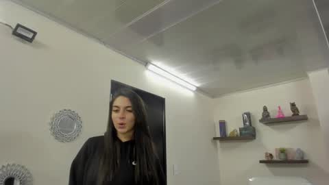 Maeve  online show from 01.02.25