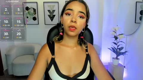 Snapshot of alana_martiins chatting on 03.29.26 alana online show from 03.29.26