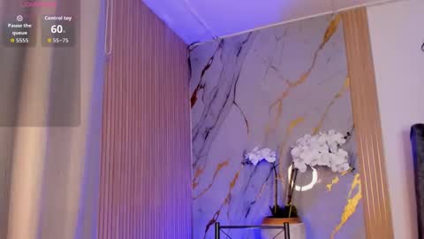 Snapshot of alana_ortegaa chatting on 11.12.25 Schedule 700a.m - 200p.m Col hour online show from 11.12.25