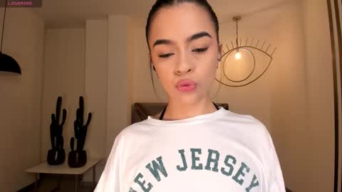 Alana online show from 09.23.25