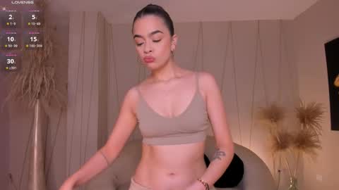 Alana online show from 10.03.25