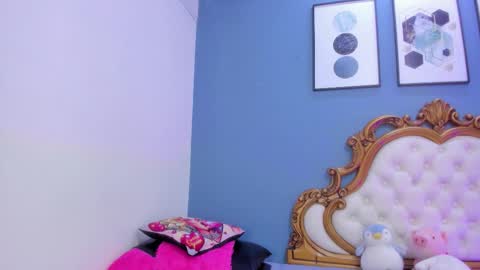 alana online show from 09.14.25