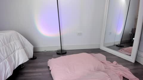 Snapshot of alannarusselll chatting on 02.07.25 Alanna Cute Russell online show from 02.07.25