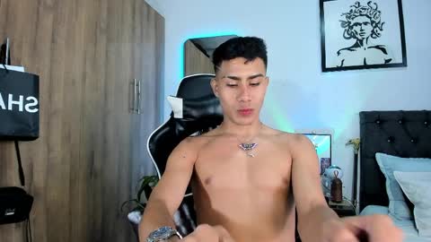 alannaughty_ online show from 04.11.26