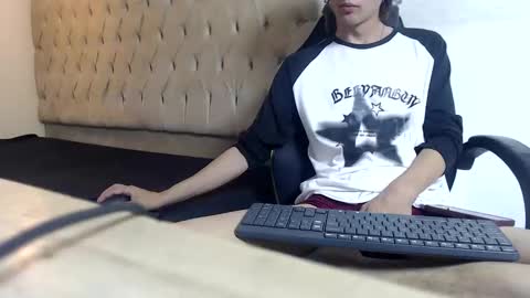 Snapshot of alantrickz365 chatting on 11.17.25 alantrickz365 online show from 11.17.25