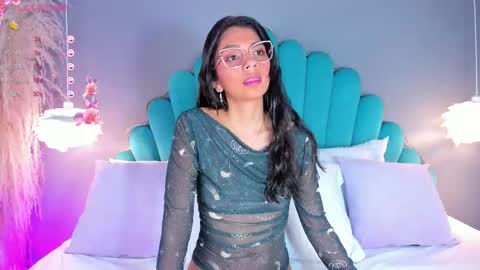 Alassia Hocthner online show from 09.16.25