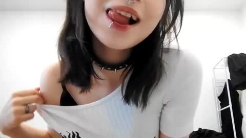 Im Katrina online show from 10.12.25