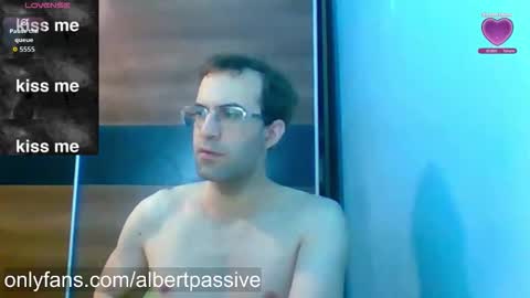 Snapshot of albertpassive chatting on 02.24.26 albertpassive online show from 02.24.26