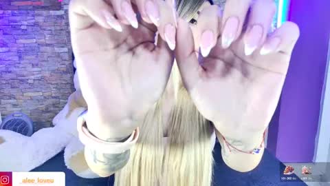 Snapshot of ale_love_ chatting on 01.18.25 ALE LOVE online show from 01.18.25