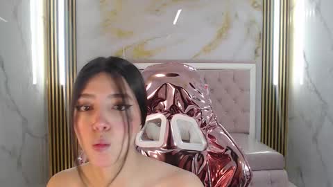 Snapshot of alehp_rose_s chatting on 11.24.25 Ale online show from 11.24.25