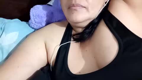 Snapshot of alejakin chatting on 11.21.25 alejakin online show from 11.21.25