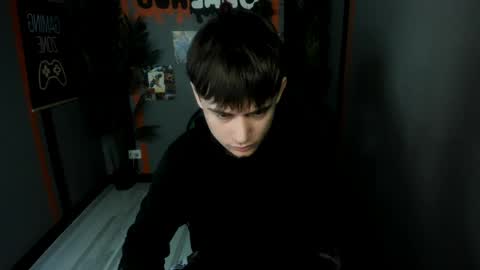 Snapshot of alejandro_ellias chatting on 04.12.26 Alejandro online show from 04.12.26