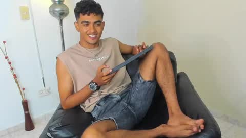 Snapshot of alejandro_williams chatting on 06.08.26 Alejandro williams online show from 06.08.26
