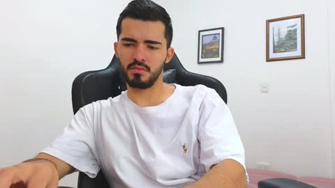 alejandroo_7 online show from 01.20.25